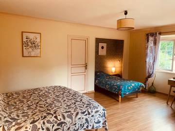 Cottage pour 3 personnes, avec terrasse et jardin à Eysus