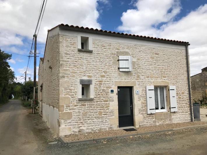 Location de vacances pour 8 personnes, avec jacuzzi et jardin, adapté aux familles à Surgères - 3