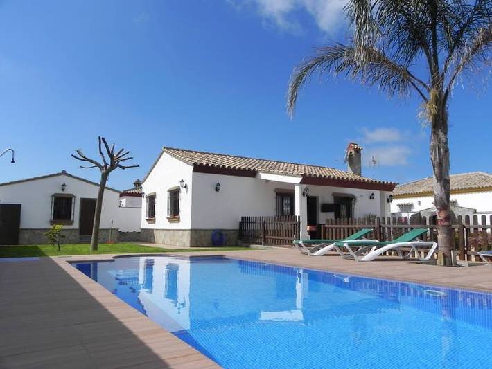 Casa para 6 personas, con piscina y jardín, Familias con niños en Conil de la Frontera