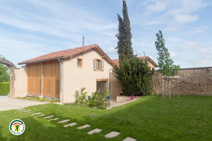 Gîte pour 6 personnes, avec Terrasse et Jardin