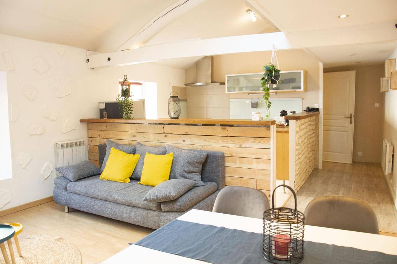 Appartement entier, One-Bedroom Apartment in Melun, Seine-et-Marne