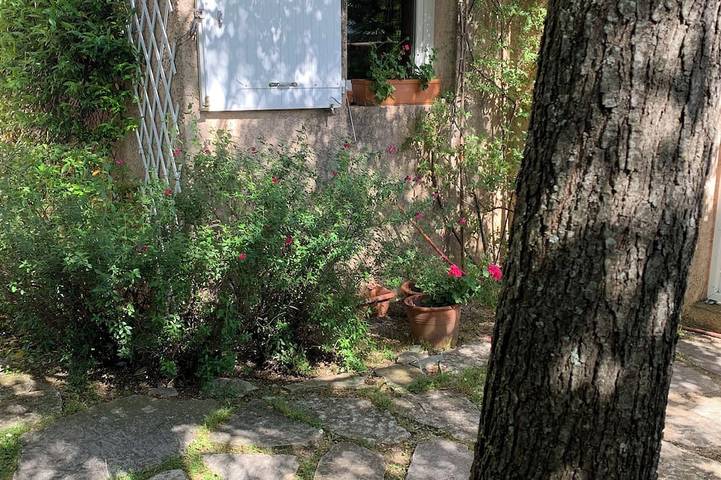 Location de vacances pour 3 personnes, avec jardin et terrasse à Saint-Gély-du-Fesc