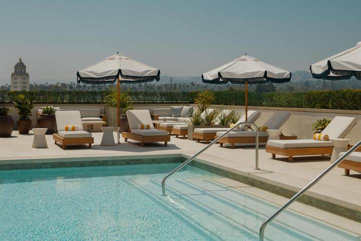 Hôtel pour 4 personnes, avec terrasse ainsi que sauna et piscine, animaux acceptés à Beverly Hills