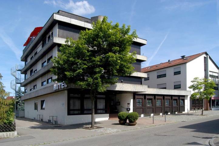 Hotel, mit Terrasse