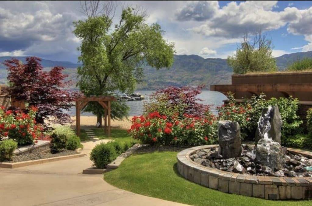 Barona Beach Lake Resort unit 3202 in West Kelowna, Crystal Mountain