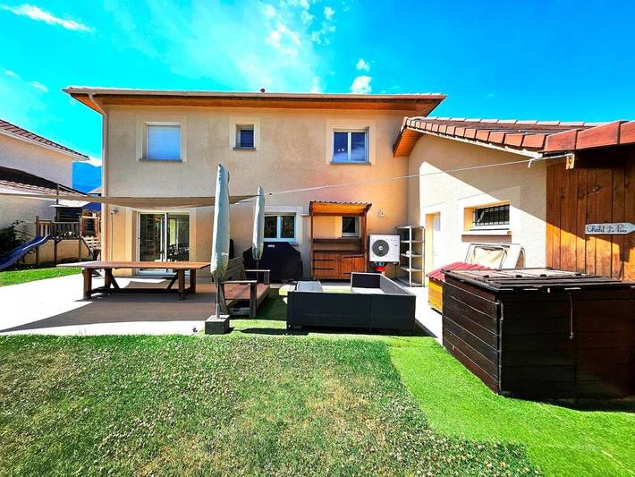 Villa pour 10 personnes, avec vue et jardin