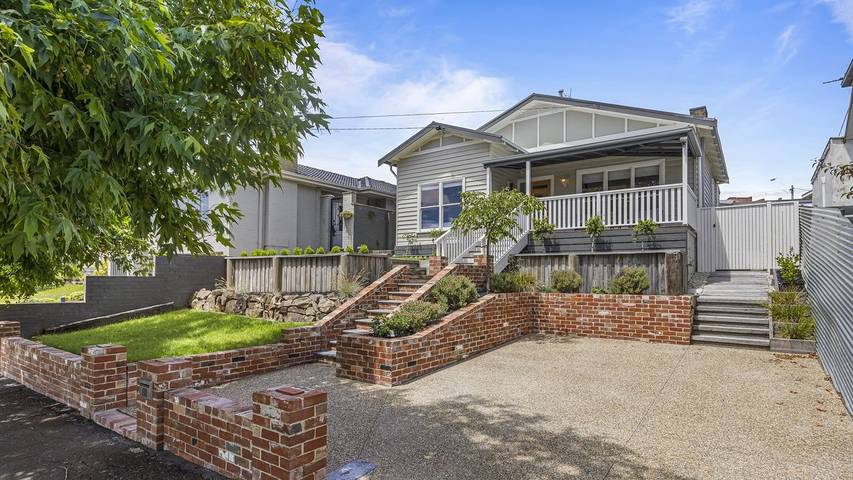 Holiday letting for 7 people in Ballarat