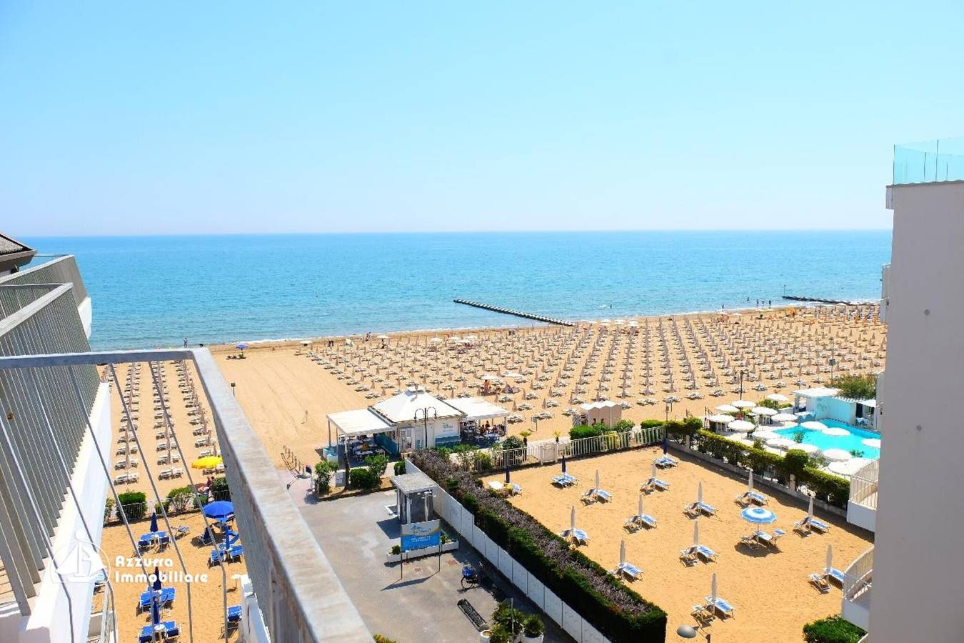 Ganze Wohnung, Ferienwohnung 'Condominio Carducci 405' mit Meerblick und privaten Terrassen in Lido di Jesolo, Jesolo