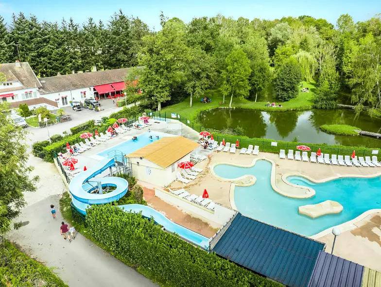 Mobil-Home Lodge 4 Pièces 6 Personnes + Tv in Touquin, Seine-et-Marne