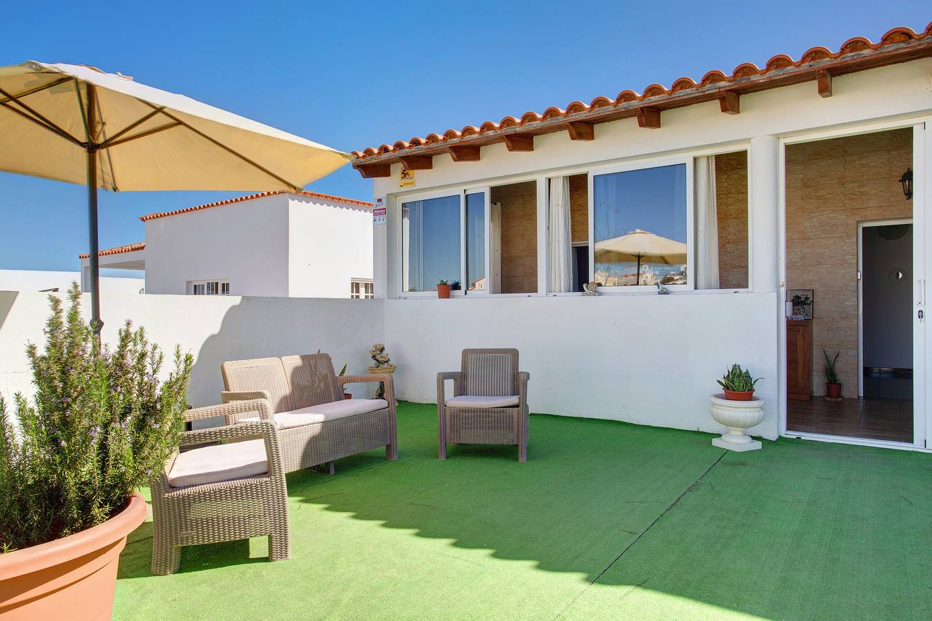 Apartamento inteiro, Apartamento de férias 'Casa Tomás A' com vista para a montanha, piscina partilhada e Wi-Fi in Villaverde, La Oliva