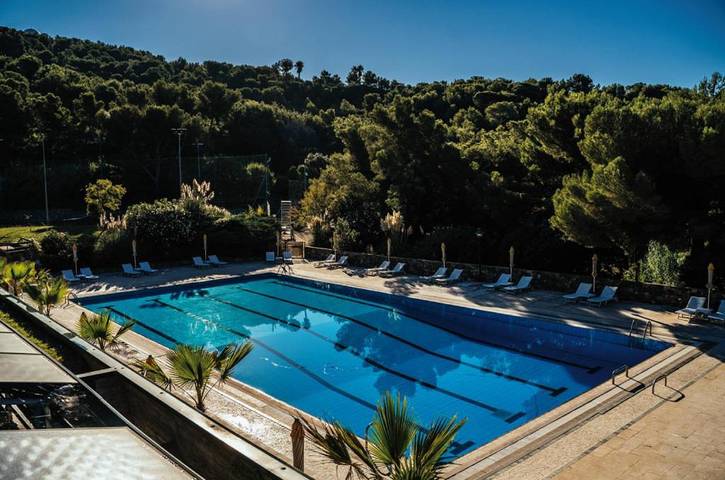 Apartmenthotel für 3 Personen, mit Garten und Pool sowie Ausblick - 1