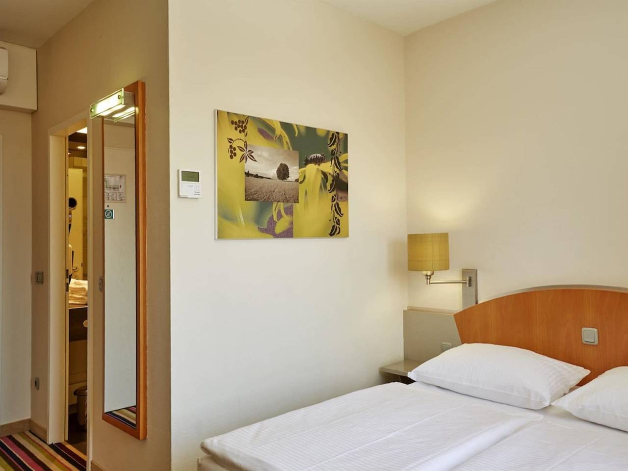 Ganze Wohnung, Sunday Hotel Köln Hürth Einzelzimmer in Hürth, Rhein-Erft-Kreis