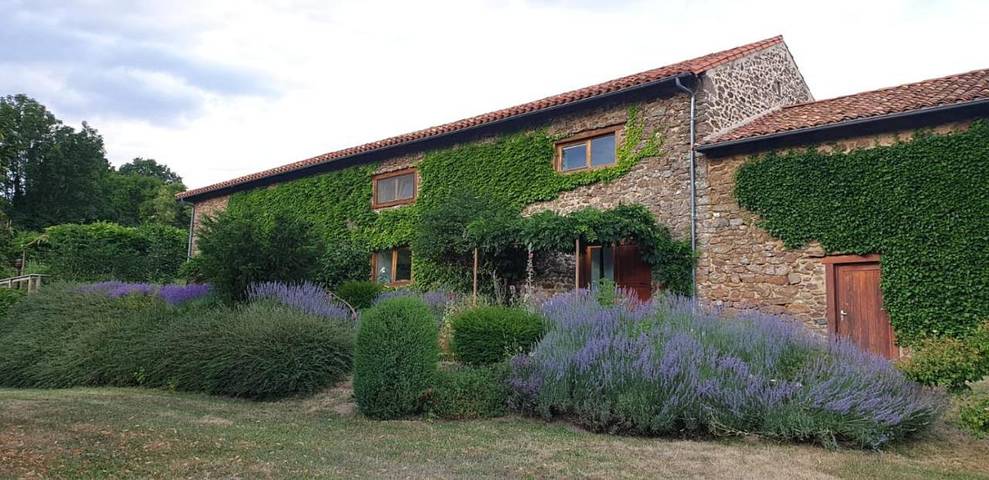Maison d’hôte pour 2 personnes, avec piscine et terrasse ainsi que vue et jardin en Haute-Loire - 3
