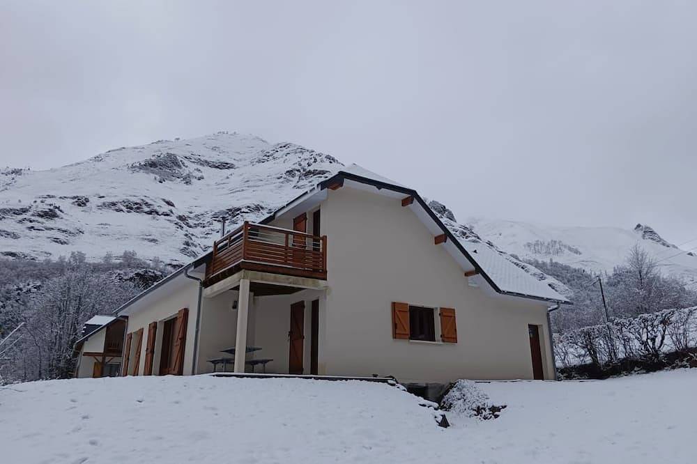 Family home in the mountains, in the Ossau Valley (Béost) in Béost, Béarn