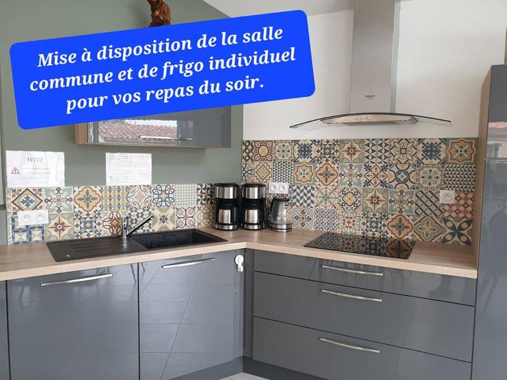 Chambre d’hôte pour 6 personnes, avec Terrasse ainsi que Jardin et Piscine à Les Epesses