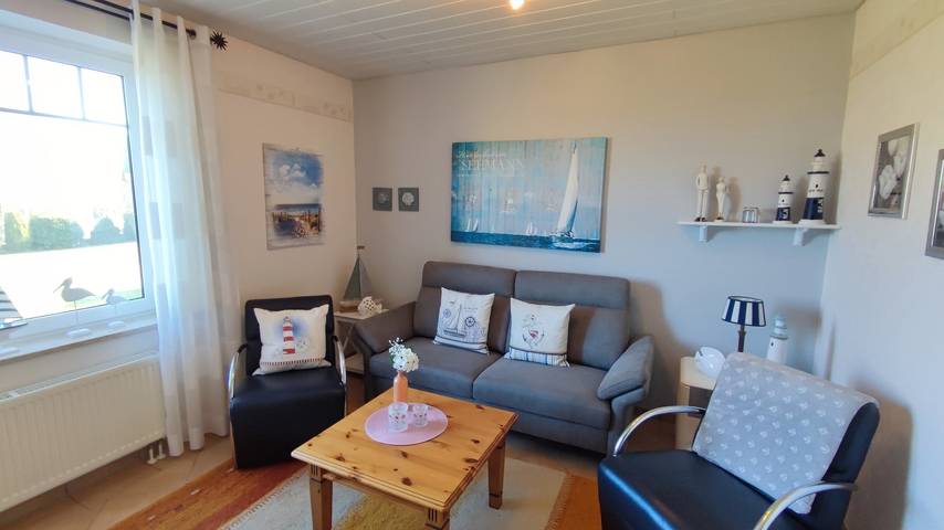 Ferienwohnung mit Meerblick für 4 Personen, mit Terrasse und Garten