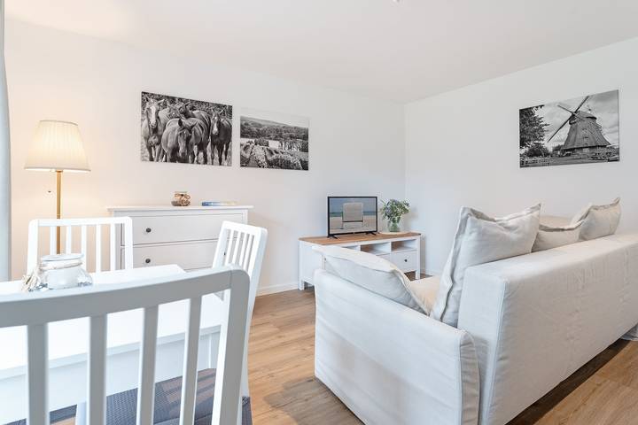 Ferienwohnung für 4 Personen, mit Terrasse und Garten in Grebin