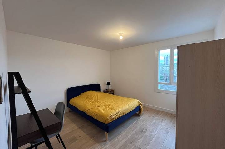 Ganze Wohnung, Skyview Apartment 4 Bedrooms + Parking in Valence, Valence und Umgebung