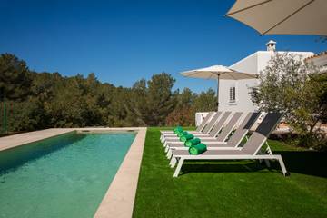 Villa in Santa Eulària des Riu, East Ibiza für 6 