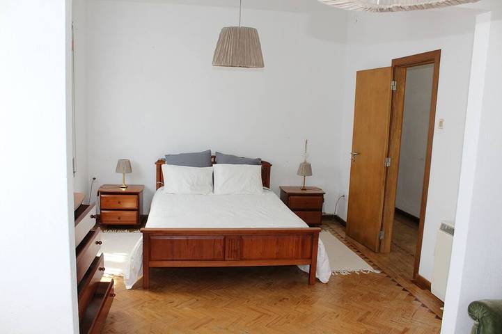 Casa colonica con ampio giardino esterno, privato, vicino alla spiaggia, verde e nella tranquillità in Alfeizerão, Leiria District