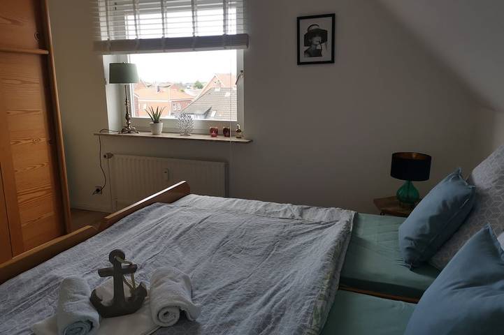 Ganze Wohnung, Ferienwohnung im Zentrum, mit wenigen Schritten erreichen Sie den Hauptstrand in Hafen Büsum, Büsum