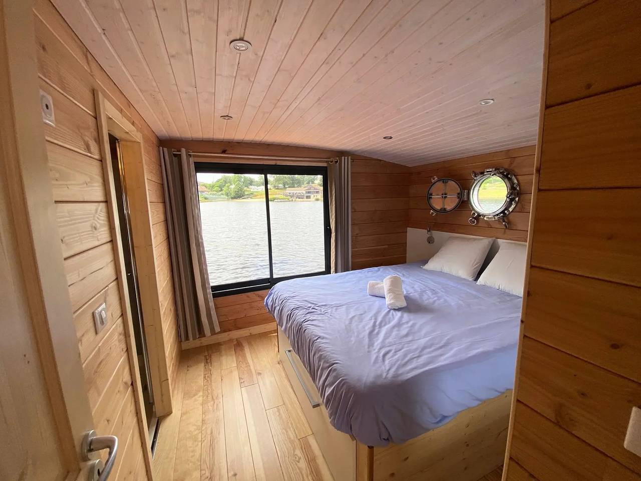 Lodge Boat 3 pièces 4 personnes in Peyrat-le-Château, Région de Limoges