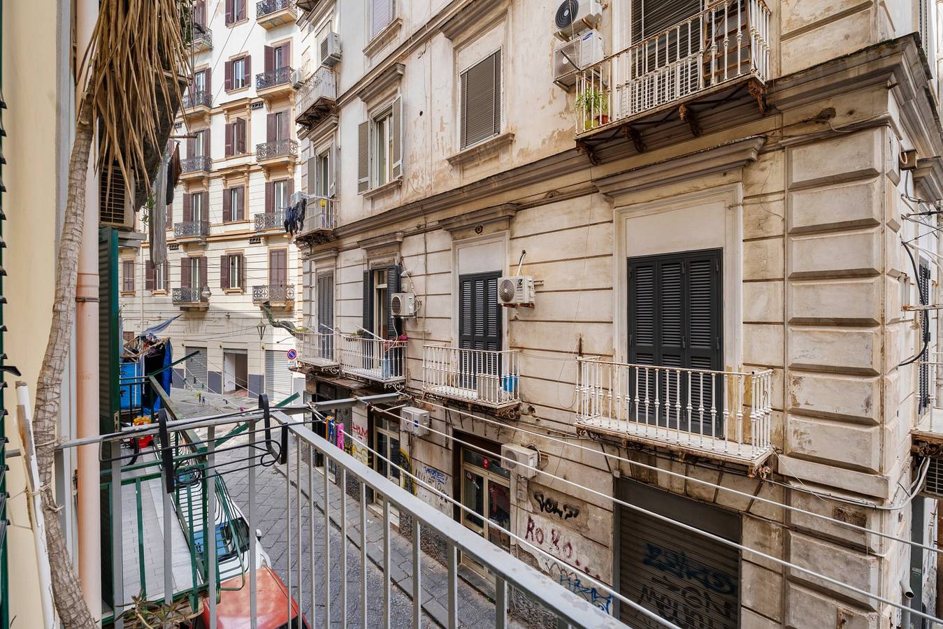 Ferienwohnung 'La suite del porto antico' – Nähe Hafen, Balkon, Wlan, Klimaanlage in Neapel, Neapel Provinz
