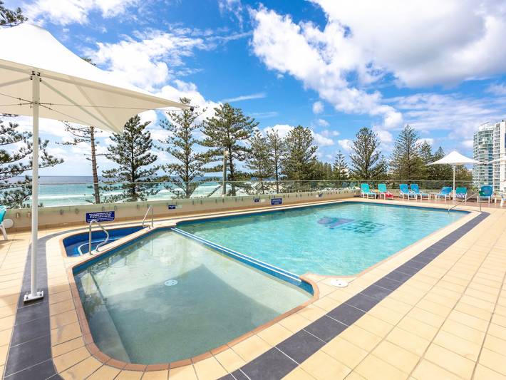 Holiday apartment for 6 people, with balcony/terrace and pool in Coolangatta