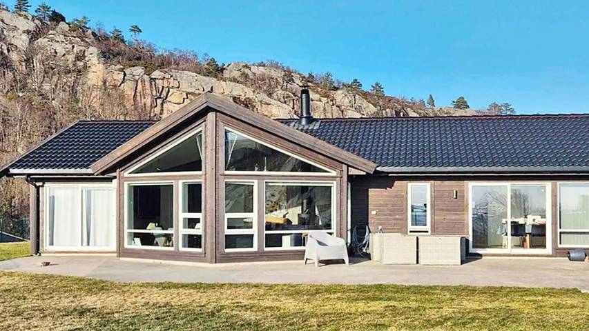 Ferienhaus für 11 Personen, mit Garten, mit Haustier in Vest-Agder