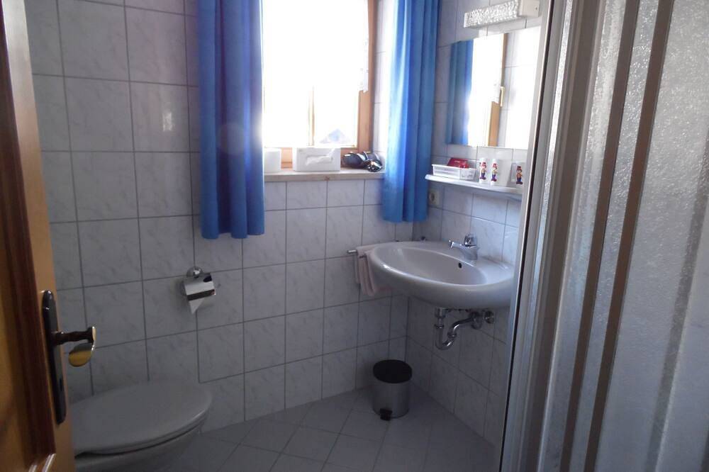 Ganze Wohnung, 3-Zimmer-Wohnung mit Terrasse in Bad Hindelang, Bayerisch Schwaben