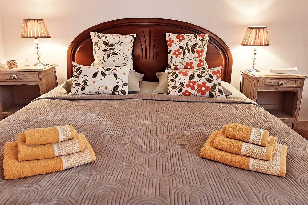 Cosy Chamber - Air-conditioned Suite in Sancoins, Saint-Amand-Montrond