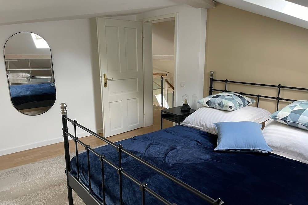 Entire apartment, Charismatic loft apartment (2floor) in the centre of Baden-Baden, quiet location in Baden-Baden, Northern Black Forest