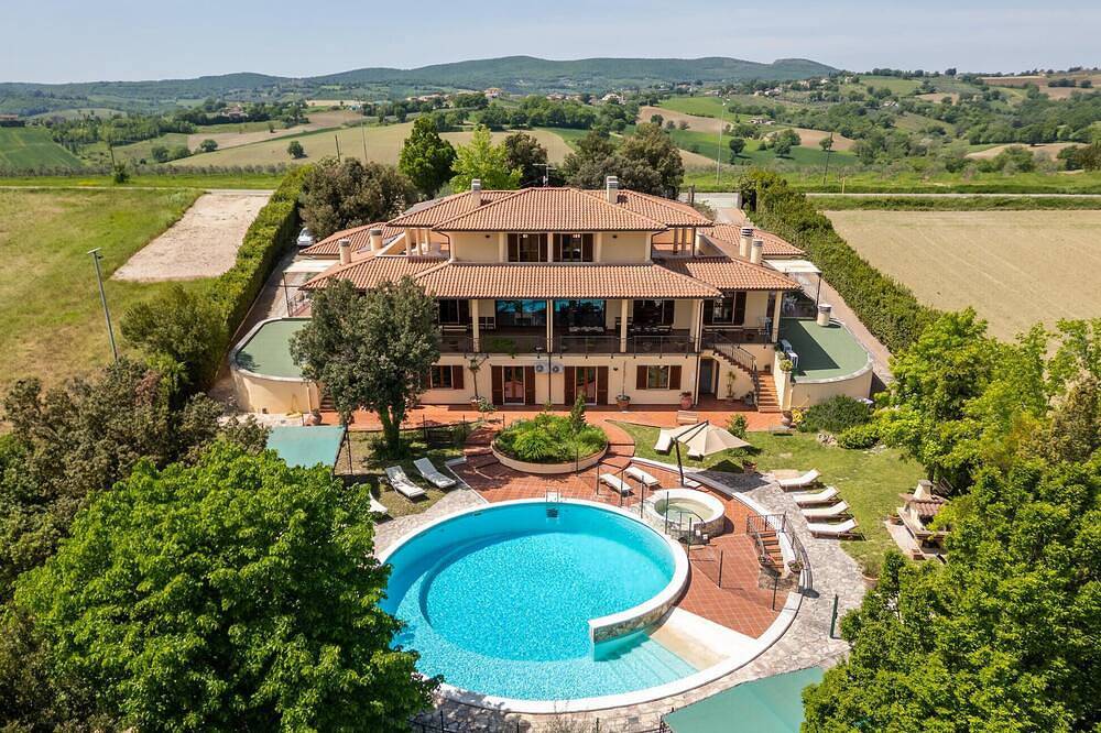 Impresionante casa en Gualdo Cattaneo. in Gualdo Cattaneo, Provincia de Perugia