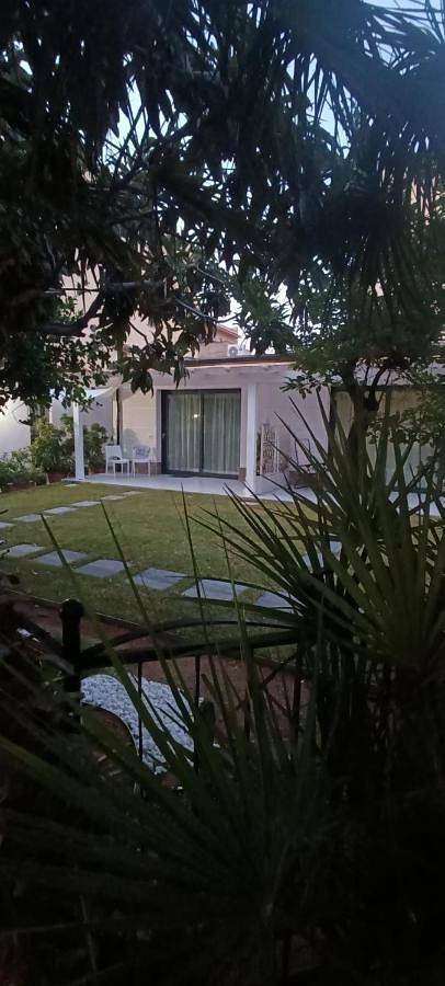 Ferienhaus für 3 Personen, mit Garten und Terrasse sowie Ausblick, mit Haustier - 1