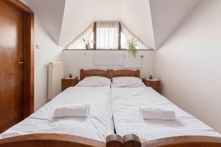 Chambre d’hôte pour 2 personnes, avec vue à Kamnik