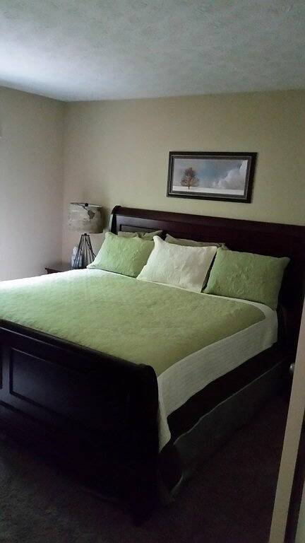 Ganze Wohnung, Wintergreen Haustierfreundliche Wohnung w / Wifi, Bettwäsche; Gehen Sie zum Mountain Inn, Restaurants in Wintergreen, Nelson County