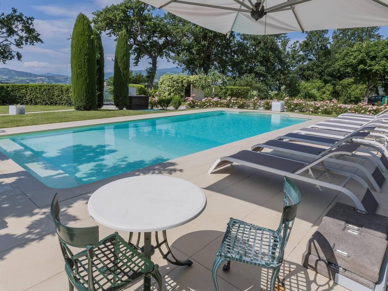 Villa panoramica con piscina riscaldata in Sant'Ippolito, Valle del Metauro