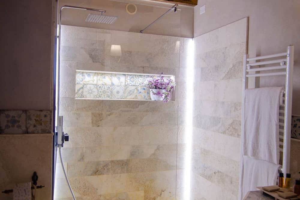 Apartamento entero, Estragón Suite con cama con dosel in Montepulciano, Provincia de Siena