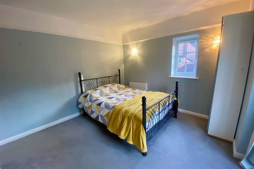 Entire apartment, 2 Bed City Centre Apartment Near Station in Guildford, Surrey
