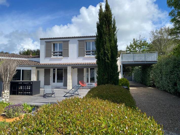 Chambre d’hôte pour 2 personnes, avec Terrasse ainsi que Jardin et Vue