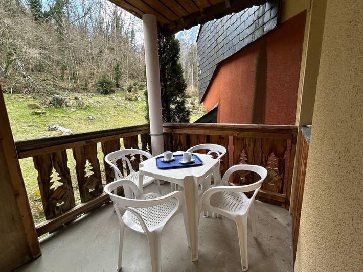 Apartamento entero, Apartamento 'Tipa Lodge, Piscina y Spa, Parking' con vistas a la montaña, piscina y Wi-Fi in Cauterets, Parque nacional de los Pirineos