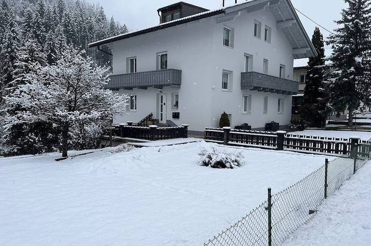 Ferienwohnung für 5 Personen, mit Balkon, mit Haustier in Grins
