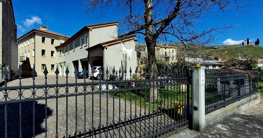 Appartamento per 2 persone, con giardino e panorama in Farra di Soligo