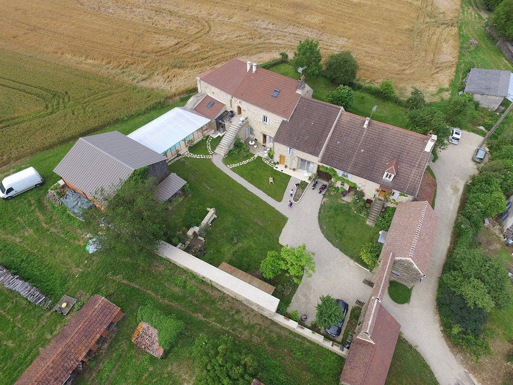 Au Porche Vauban - La salle de garde in Fontenay-près-Vézelay, Parc naturel régional du Morvan