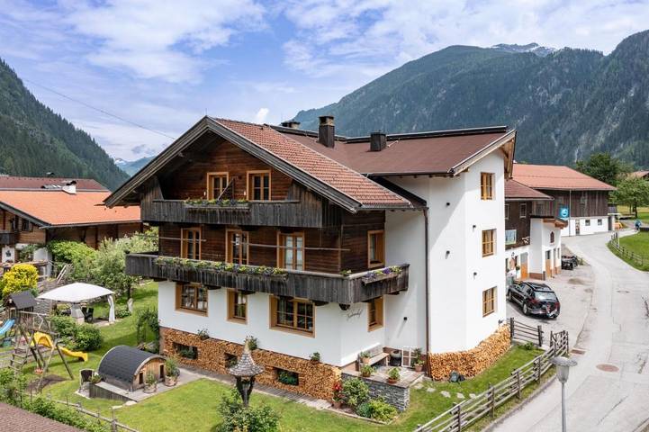 Apartament wakacyjny dla 2 osób, z taras i widok oraz ogród w Mayrhofen