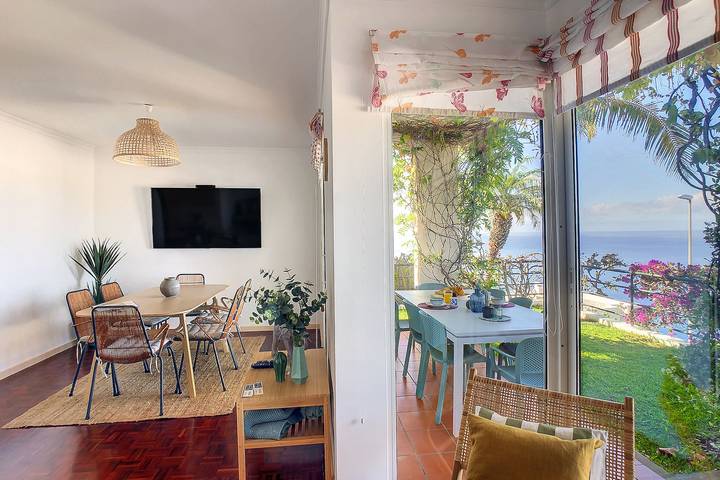 Villa pour 8 personnes, avec Vue sur l’océan et Balcon ainsi que Terrasse et Jardin à Funchal - 4