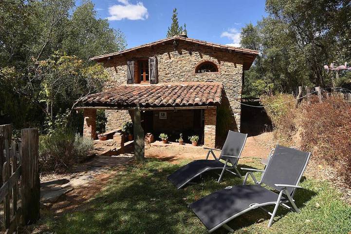 Cottage for 4 people, with garden and pool - 1