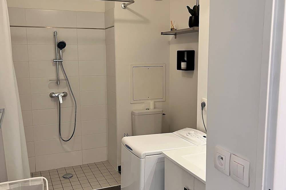 Apartamento entero, Charming, fully-equipped 25 m2 studio   in Le Perreux-sur-Marne, Valle del Marne