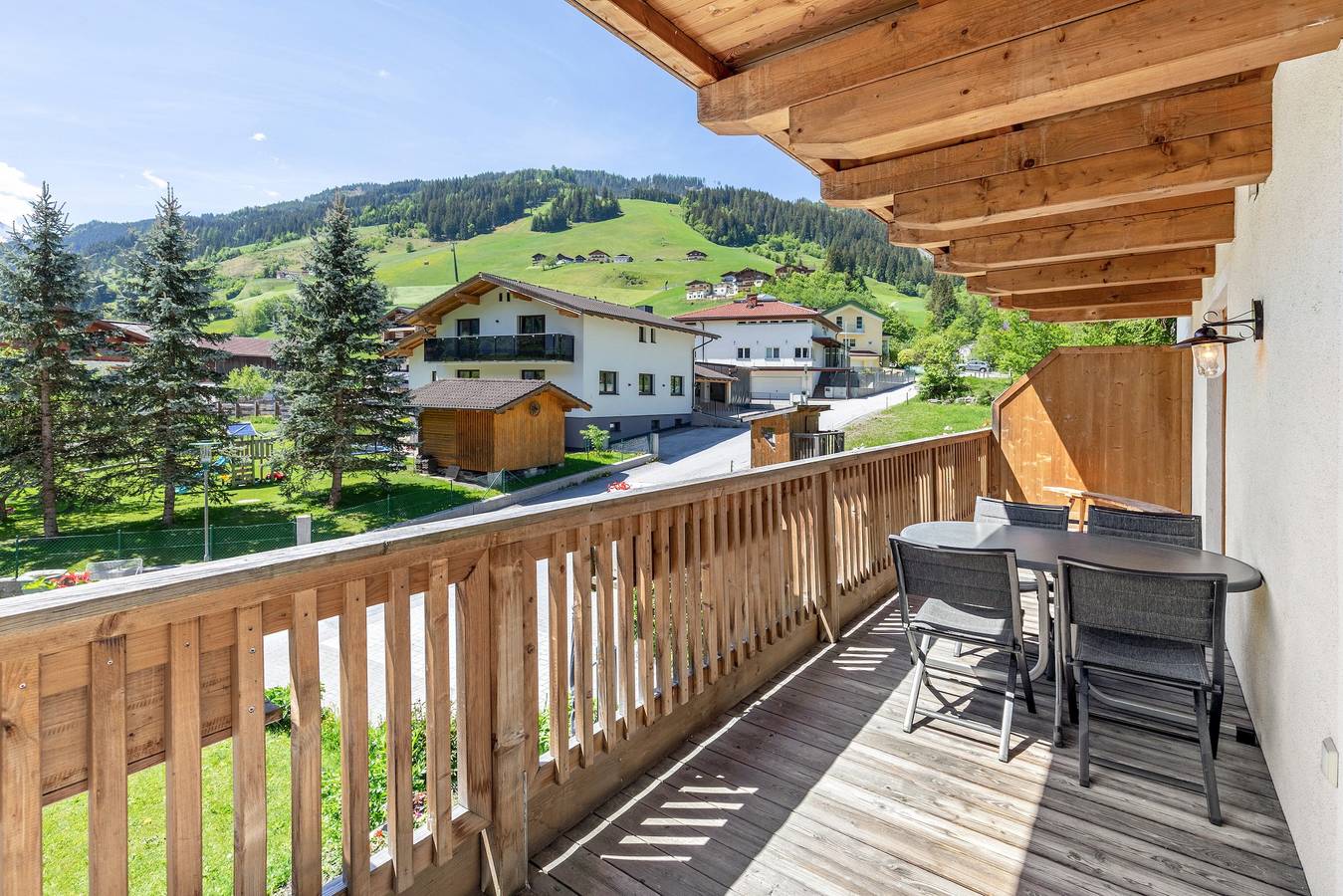 Ganze Wohnung, Apartment 'Stockinger B4' mit Bergblick, Gemeinschaftsgarten und Wlan in Großarl, Ski Amadé