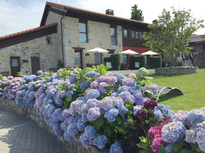 Apartamento para 5 personas, con Terraza además de Jardín y Vistas en Villahormes
